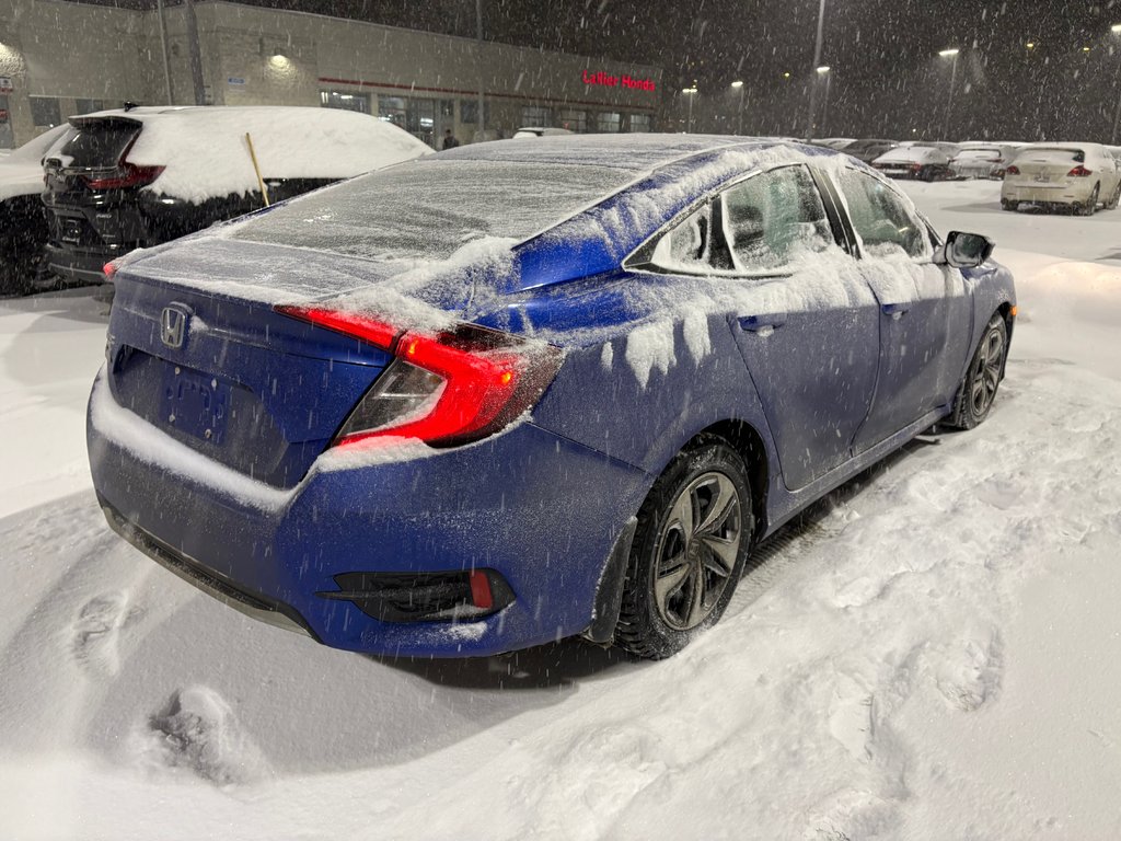 Honda Civic Sedan LX 2021 à , Québec - 3 - w1024h768px