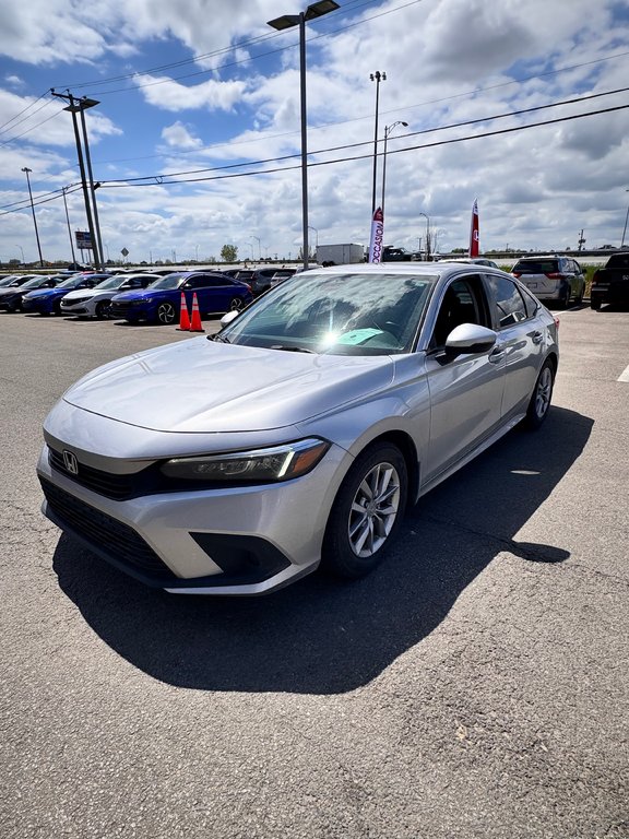 2022 Honda Civic Sedan EX in Lachenaie, Quebec - 2 - w1024h768px
