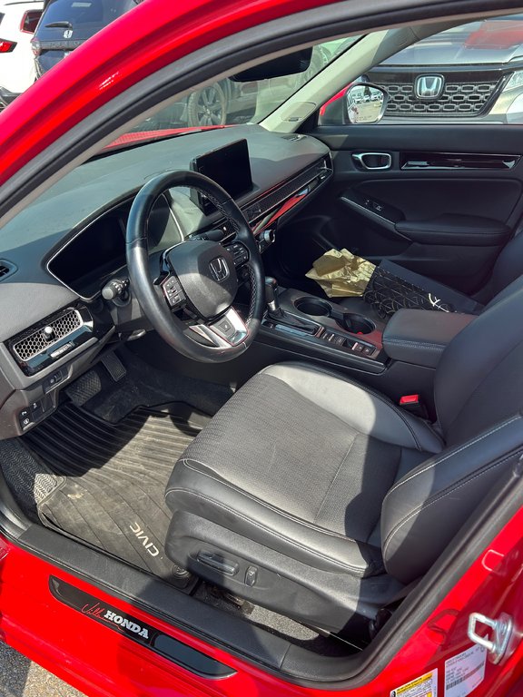 2022 Honda Civic Sedan Touring in Lachenaie, Quebec - 7 - w1024h768px