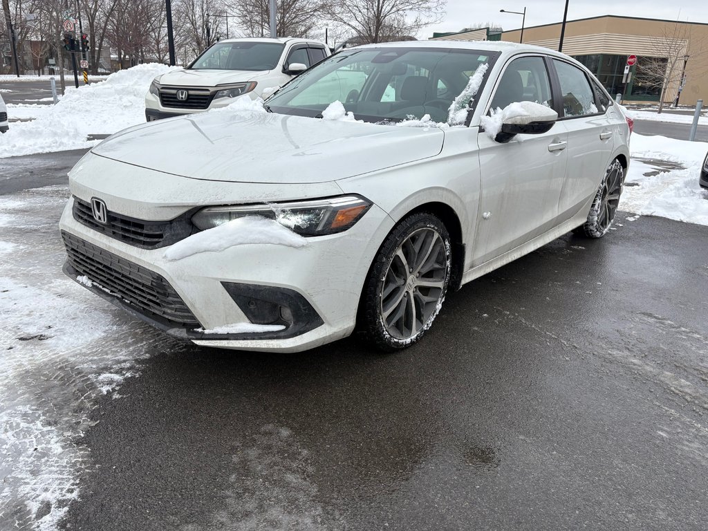 2022 Honda Civic Sedan Touring in Montréal, Quebec - 1 - w1024h768px