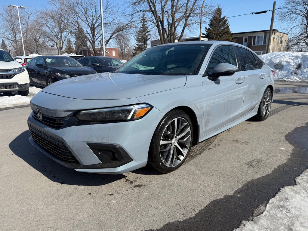2023 Honda Civic Sedan Touring in Montreal, Quebec - 1 - w1024h768px