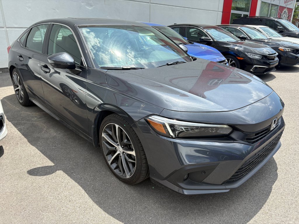 Honda Civic Sedan Touring 2023 à Montréal, Québec - 2 - w1024h768px