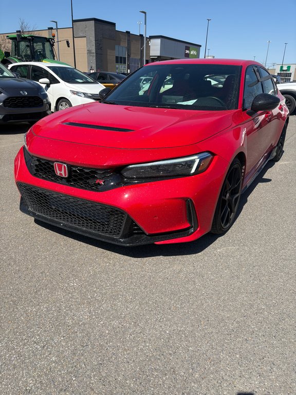 Honda Civic Type R  2023 à Lachenaie, Québec - 1 - w1024h768px
