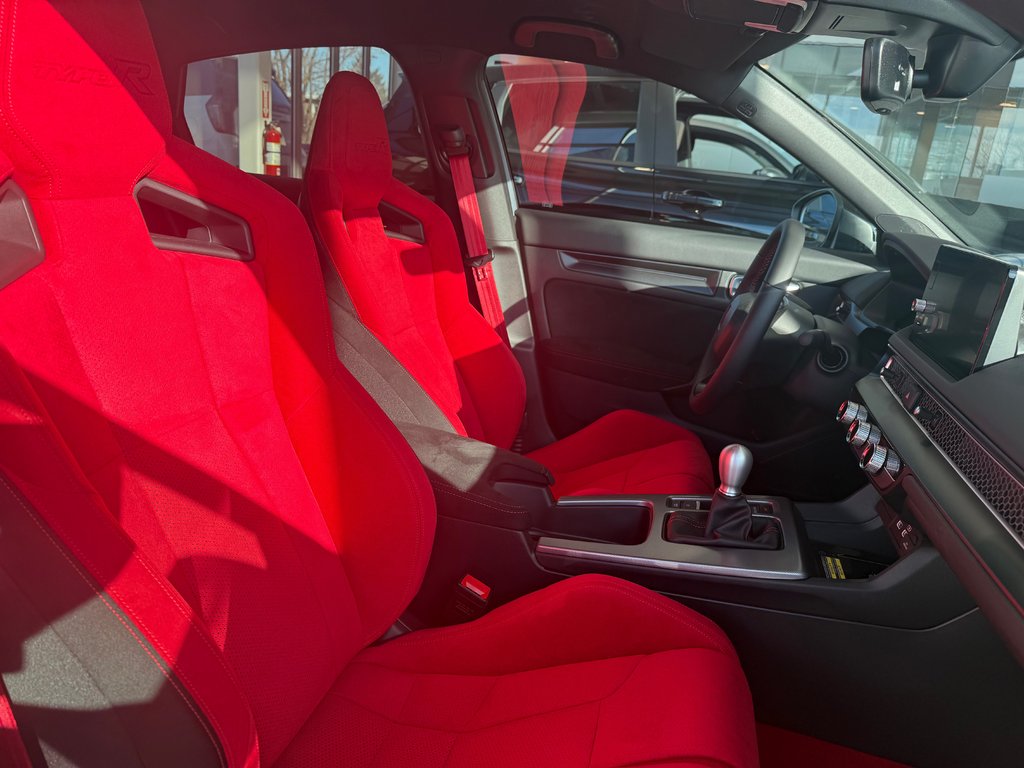 2025 Honda Civic Type R in Montreal, Quebec - 11 - w1024h768px