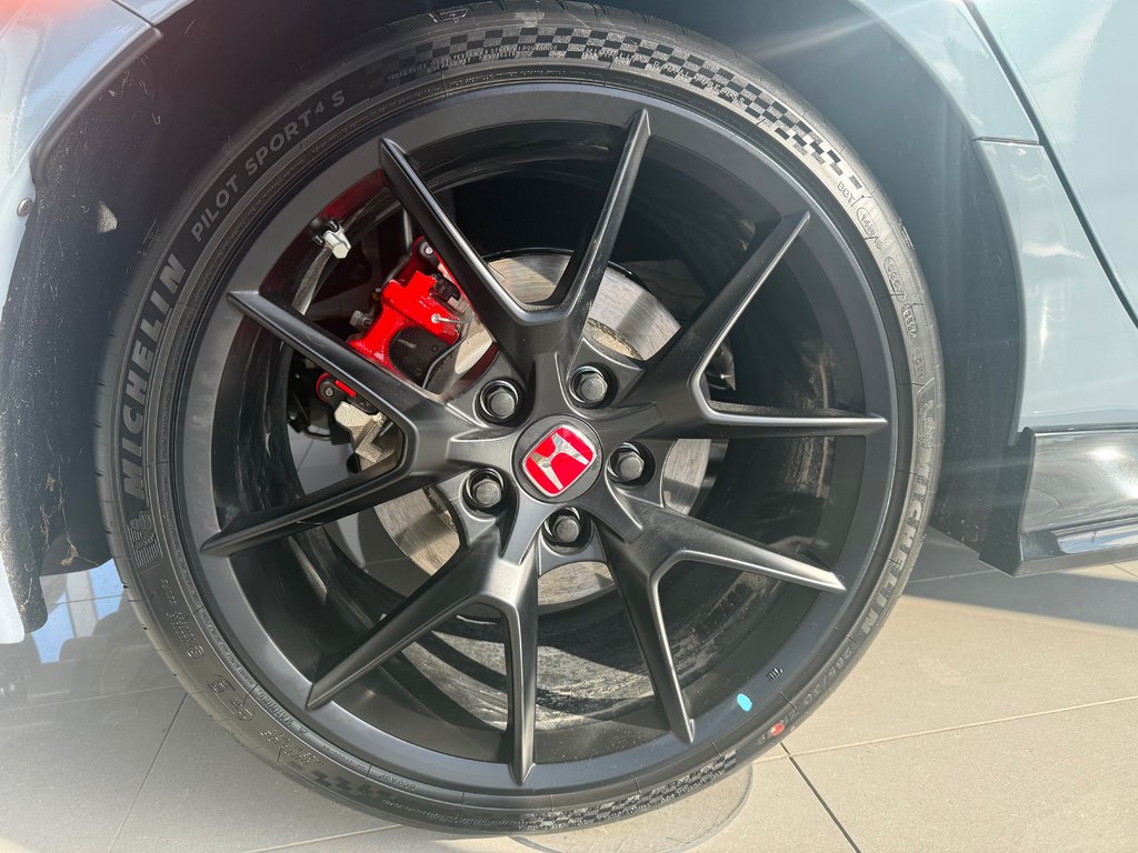 2025 Honda Civic Type R in Montreal, Quebec - 6 - w1024h768px