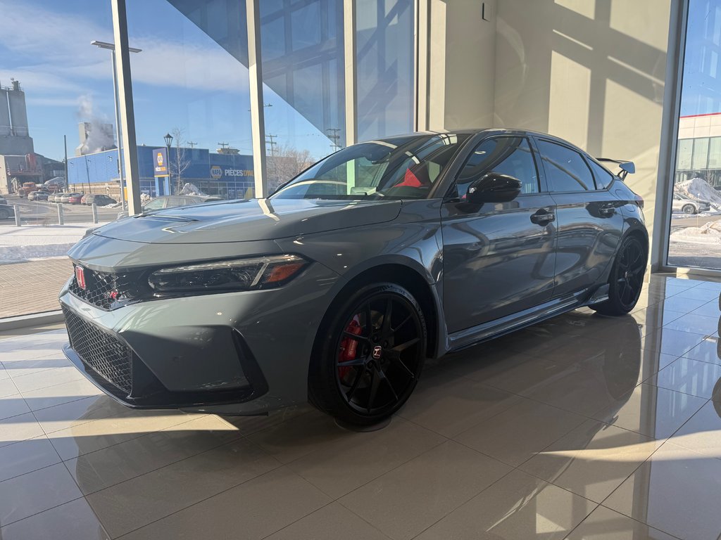2025 Honda Civic Type R in Montreal, Quebec - 1 - w1024h768px