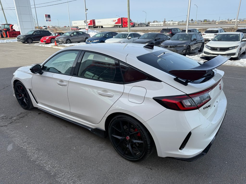 Honda Civic Type R  2025 à Lachenaie, Québec - 2 - w1024h768px