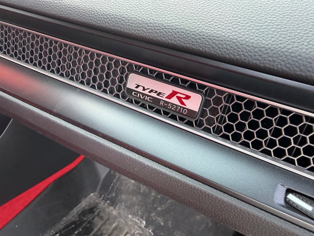 Honda Civic Type R  2025 à Lachenaie, Québec - 11 - w1024h768px