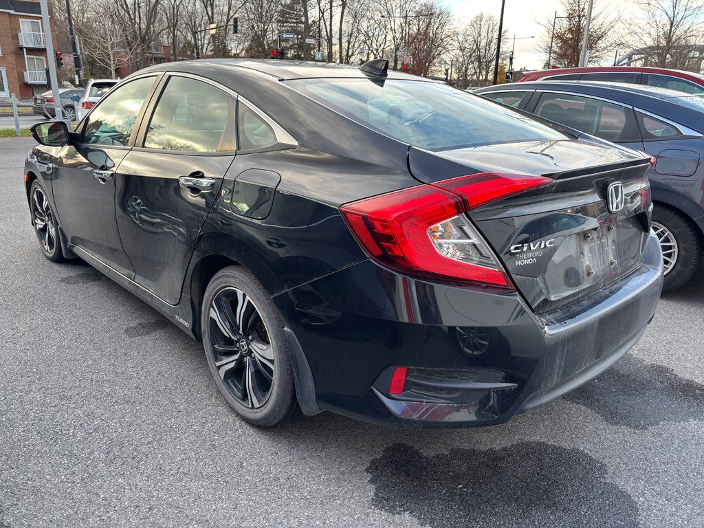 2017  Civic Touring in Montréal, Quebec - 4 - w1024h768px