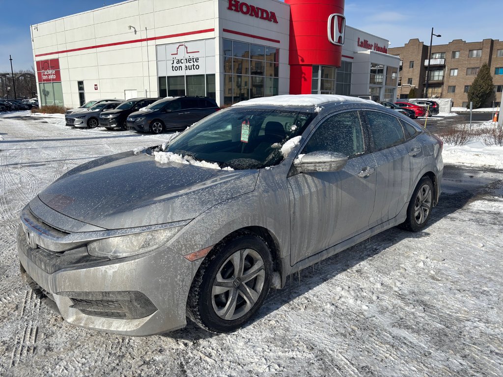 2017 Honda Civic LX in Montréal, Quebec - 1 - w1024h768px