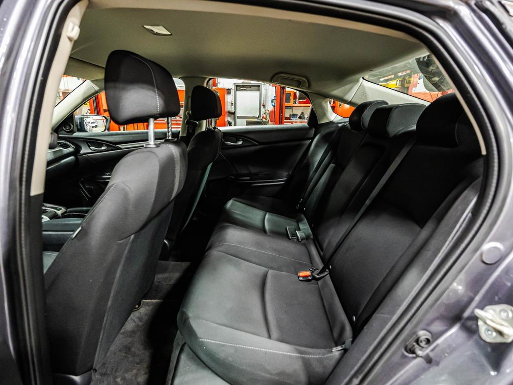 2018 Honda Civic LX  JAMAIS ACCIDENTÉ I GARANTIE 10 ANS 200 000 KM* I CARPLAY SIEGES CHAUFFANTS in , Quebec - 13 - w1024h768px
