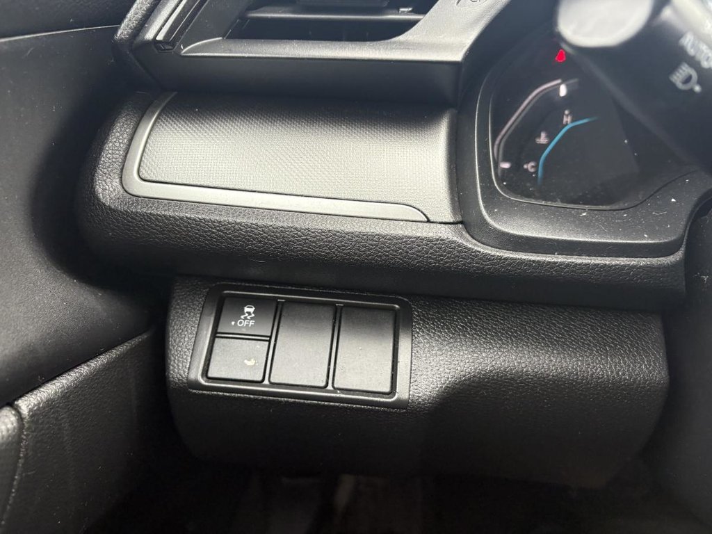 2018 Honda Civic LX  JAMAIS ACCIDENTÉ I GARANTIE 10 ANS 200 000 KM* I CARPLAY SIEGES CHAUFFANTS in , Quebec - 9 - w1024h768px