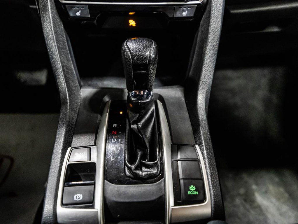 2018 Honda Civic LX  JAMAIS ACCIDENTÉ I GARANTIE 10 ANS 200 000 KM* I CARPLAY SIEGES CHAUFFANTS in , Quebec - 24 - w1024h768px