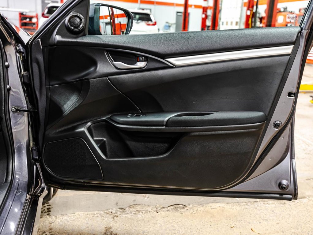 2018 Honda Civic SE 65 000 KM I SEULEMENT I DEMARREUR /SIEGES CHAUFFANTS I GARANTIE 10 ANS 200 000 KM* in , Quebec - 17 - w1024h768px