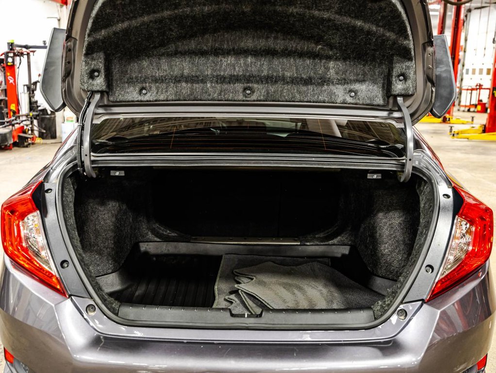 2018 Honda Civic SE 65 000 KM I SEULEMENT I DEMARREUR /SIEGES CHAUFFANTS I GARANTIE 10 ANS 200 000 KM* in , Quebec - 16 - w1024h768px