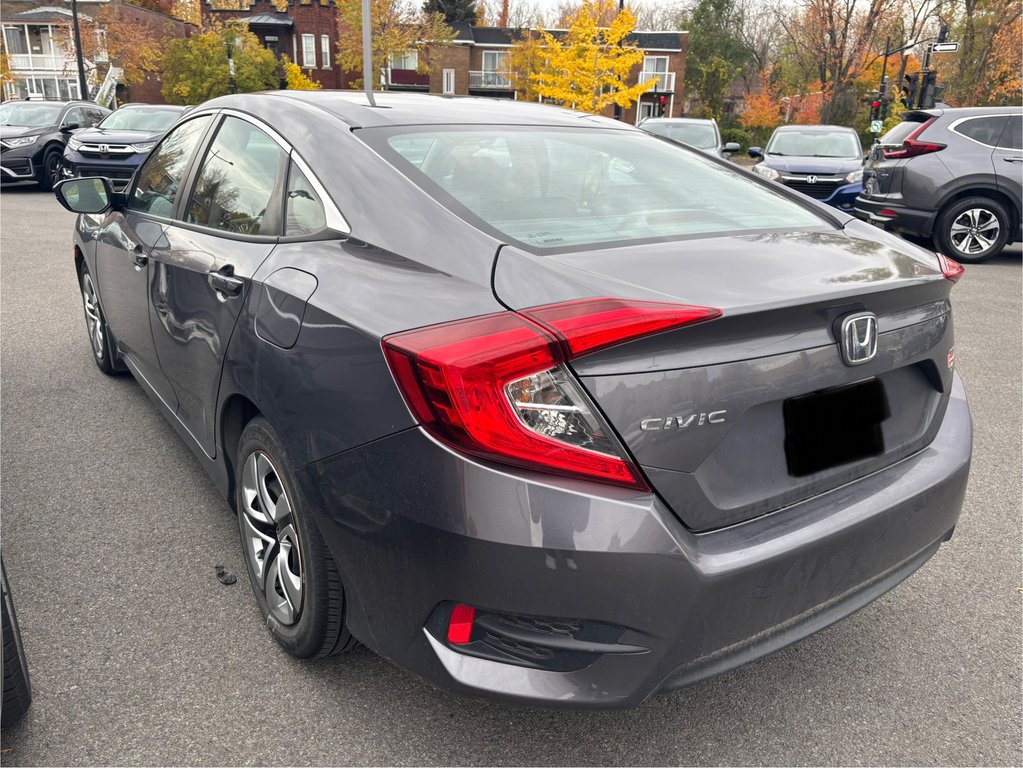 2018 Honda Civic LX in Montréal, Quebec - 4 - w1024h768px