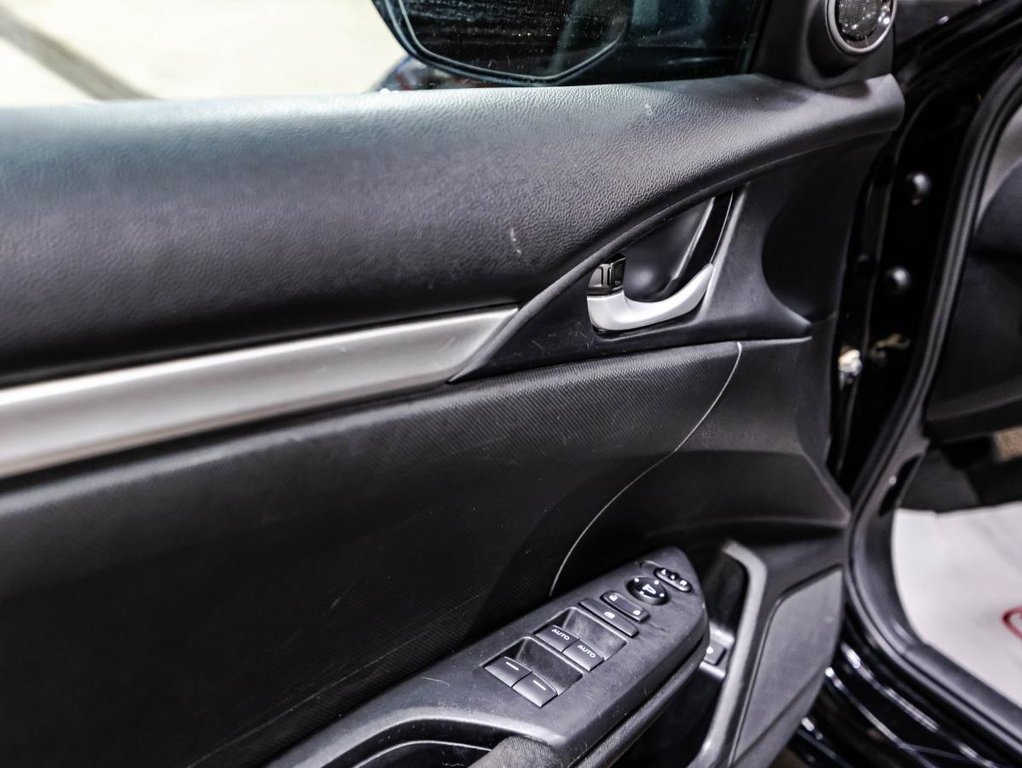 Honda Civic LX GARANTIE 10 ANS 200 000 KM I CARPLAY I SIEGES CHAUFFANTS I CAMERA I BLUETOOTH 2018 à , Québec - 11 - w1024h768px