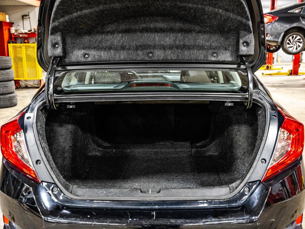 Honda Civic LX GARANTIE 10 ANS 200 000 KM I CARPLAY I SIEGES CHAUFFANTS I CAMERA I BLUETOOTH 2018 à , Québec - 15 - w1024h768px