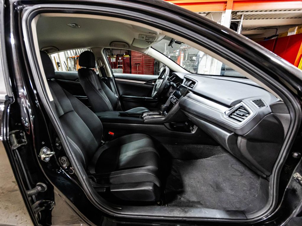 Honda Civic LX GARANTIE 10 ANS 200 000 KM I CARPLAY I SIEGES CHAUFFANTS I CAMERA I BLUETOOTH 2018 à , Québec - 17 - w1024h768px
