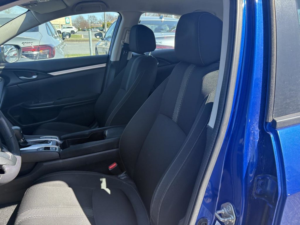 Honda Civic LX 1 PROPRIO I SIGES CHAUFFANTS I CARPLAY I BLUETOOTH I CAMERA 2018 à Montréal, Québec - 6 - w1024h768px