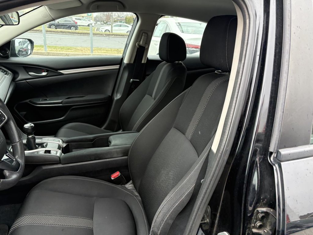 2019 Honda Civic LX MANUELLE!!!!!!!! CARPLAY MAGS I SIEGES CHAUFFANT I CAMERA I BLUETOOTH I SÉCURITÉ ACTIVE in Montréal, Quebec - 7 - w1024h768px