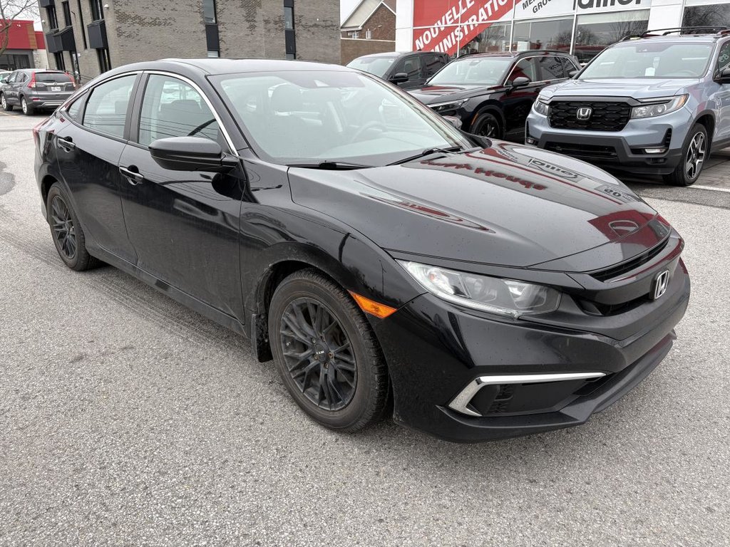 2019 Honda Civic LX MANUELLE!!!!!!!! CARPLAY MAGS I SIEGES CHAUFFANT I CAMERA I BLUETOOTH I SÉCURITÉ ACTIVE in Montréal, Quebec - 2 - w1024h768px