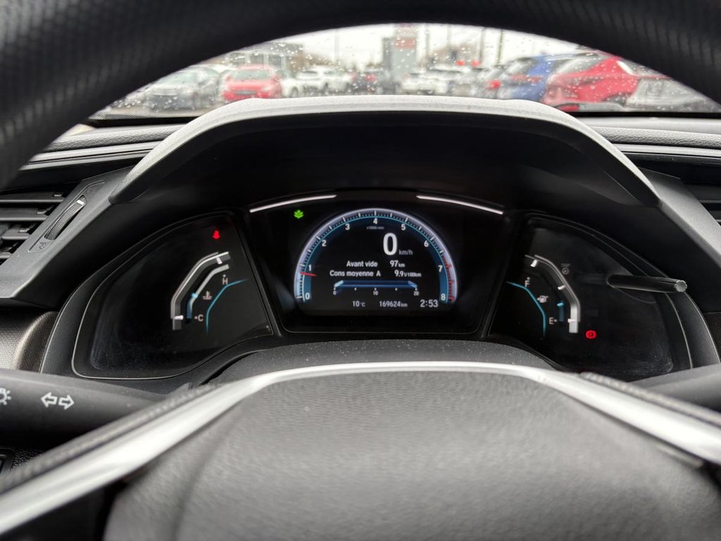 2019 Honda Civic LX MANUELLE!!!!!!!! CARPLAY MAGS I SIEGES CHAUFFANT I CAMERA I BLUETOOTH I SÉCURITÉ ACTIVE in Montréal, Quebec - 8 - w1024h768px