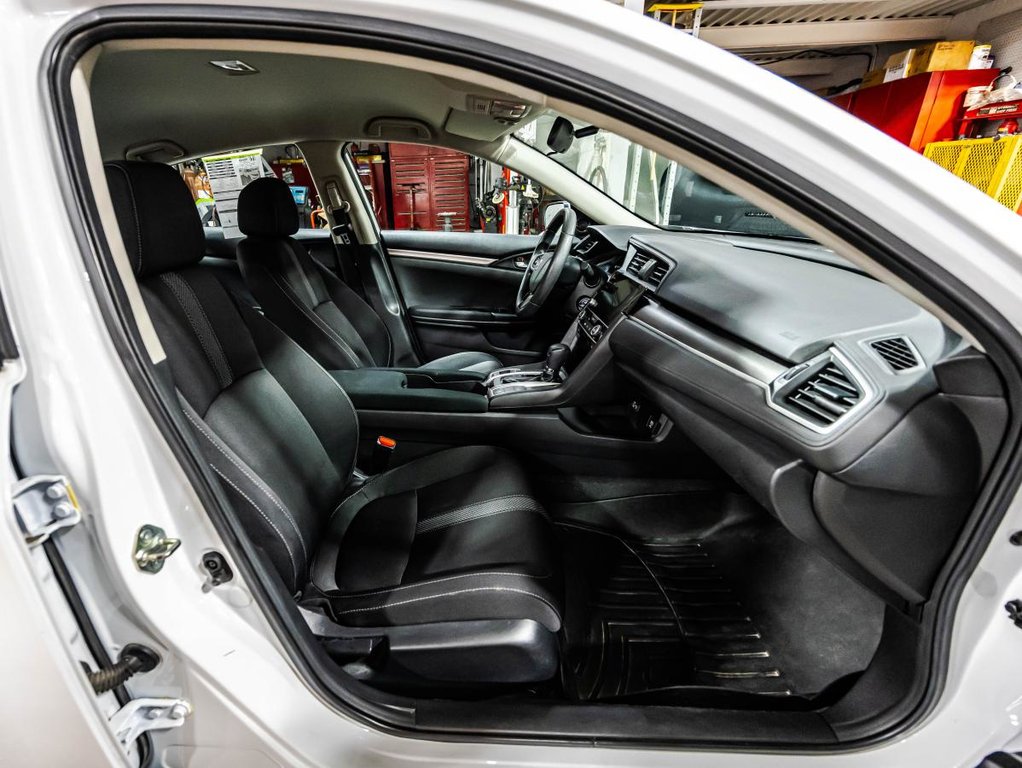 2020 Honda Civic LX CVT jamais accidenté 1 proprio in , Quebec - 17 - w1024h768px