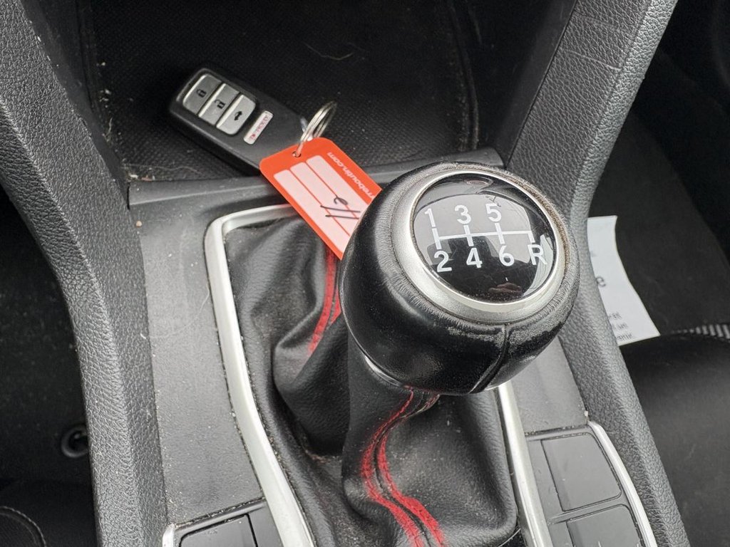 2020 Honda Civic Sport 2 PORTES I MANUELLLE I CARPLAY I MAGS I TOIT OUVRANT I SIEGES CHAUFFANTS I in , Quebec - 12 - w1024h768px