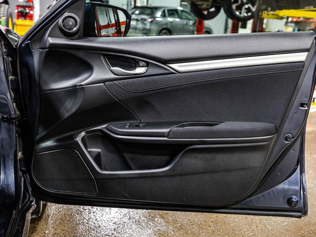2020 Honda Civic EX CARPLAY I MAGS I TOIT OUVRANT I SIEGES CHAUFFANTS I DEMARREUR I TAUX 5.99% in Montréal, Quebec - 17 - w1024h768px
