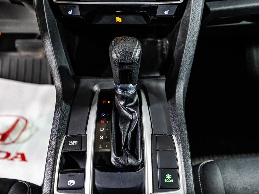 2020 Honda Civic LX CARPLAY  SIEGES CHAUFFANTS I CAMERA I BLUETOOTH I SECURITE ACTIVE in Montréal, Quebec - 24 - w1024h768px