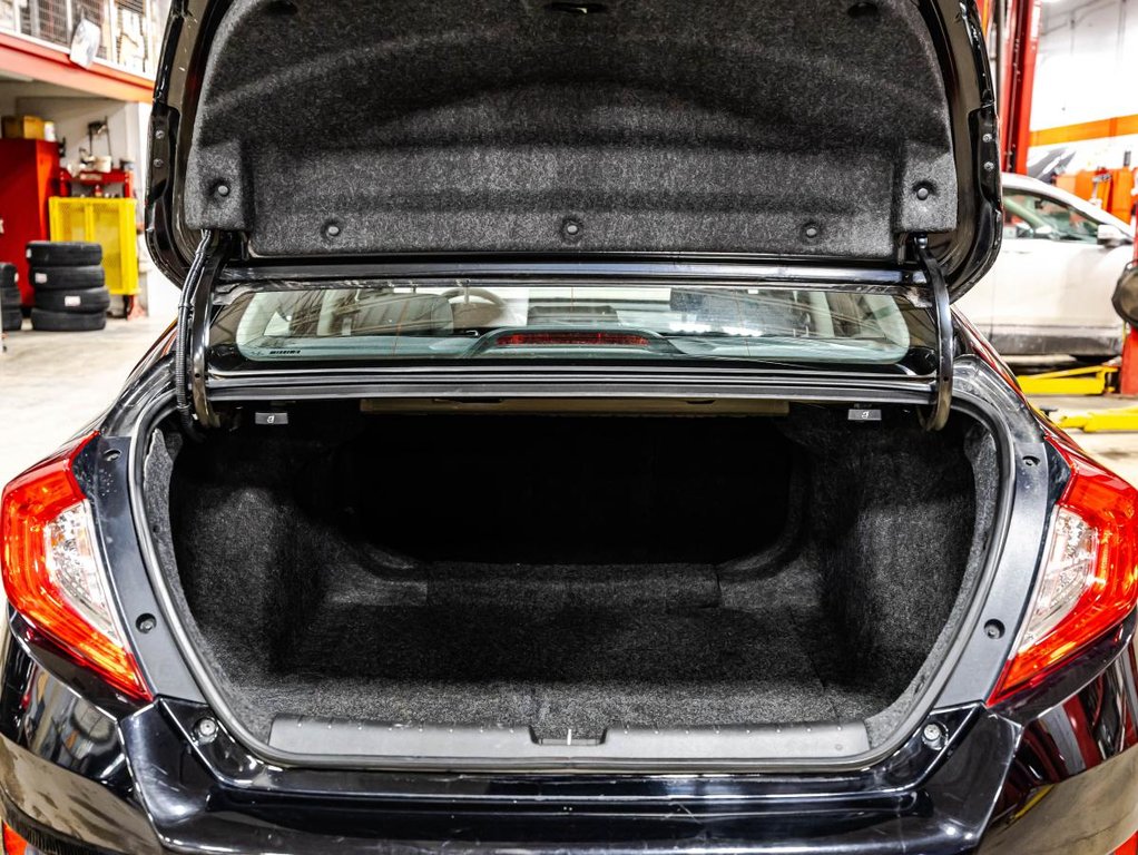 2020 Honda Civic LX CARPLAY  SIEGES CHAUFFANTS I CAMERA I BLUETOOTH I SECURITE ACTIVE in Montréal, Quebec - 15 - w1024h768px