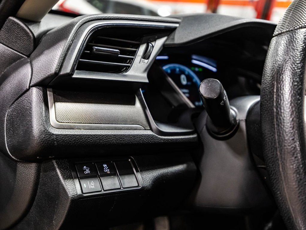 2020 Honda Civic LX CARPLAY  SIEGES CHAUFFANTS I CAMERA I BLUETOOTH I SECURITE ACTIVE in Montréal, Quebec - 20 - w1024h768px