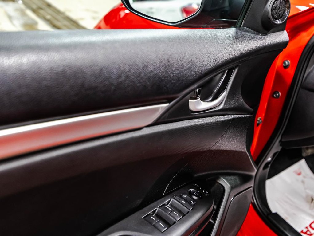 2021 Honda Civic LX CVT I GARANTIE 10 ANS/200 000 KM I SIGES CHAUFFANTS I SECURITE ACTIVE I CARPLAY in Montréal, Quebec - 11 - w1024h768px