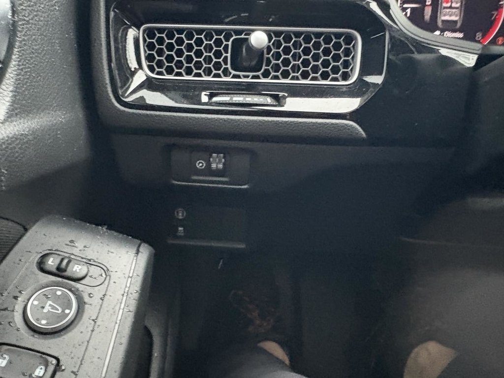 Honda Civic EX   CARPLAY I TOIT OUVRANT I SIEGES ET VOLANTS CHAUFFANTS I GARANTIE 10 ANS 200 000 KM* 2022 à , Québec - 10 - w1024h768px