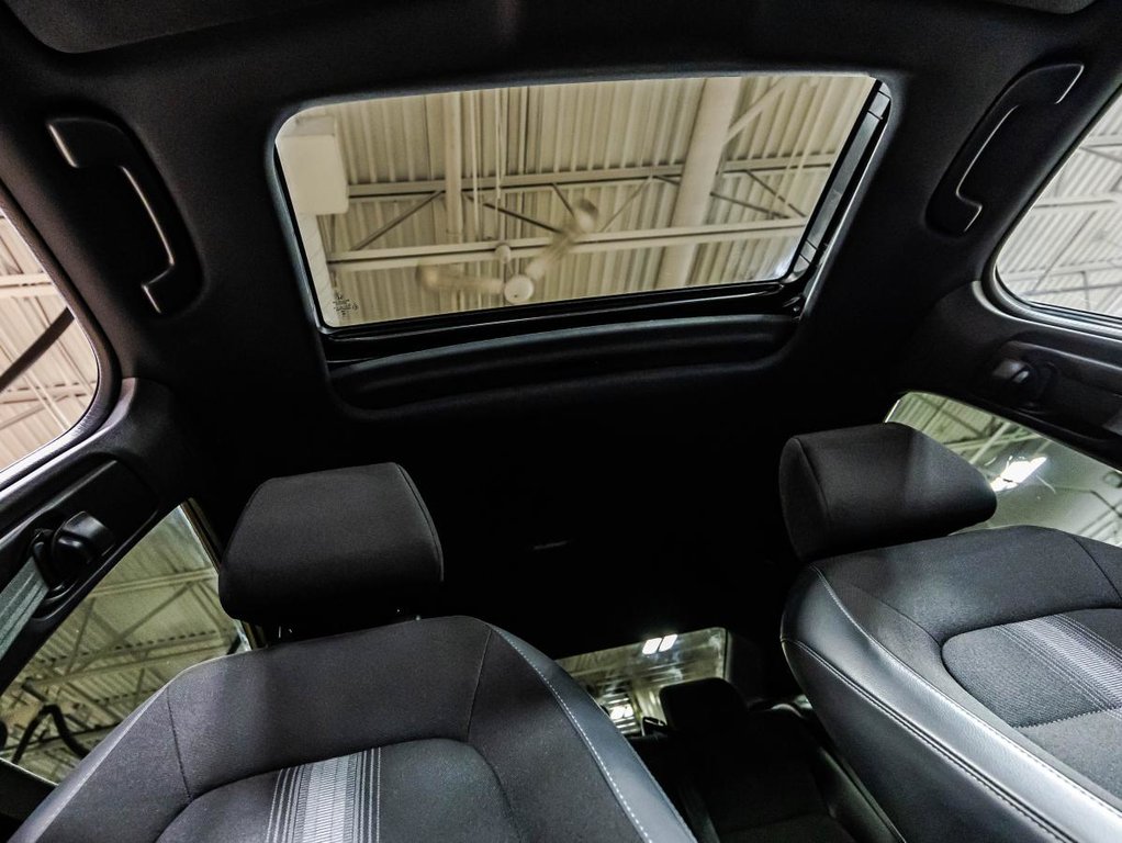 2023 Honda Civic Sport I TAUX 5.99% I TOIT OUVRANT I SIEGES ET VOLANT CHAUFFANTS I CARPLAY I SECURITÉ ACTIVE in Montréal, Quebec - 16 - w1024h768px