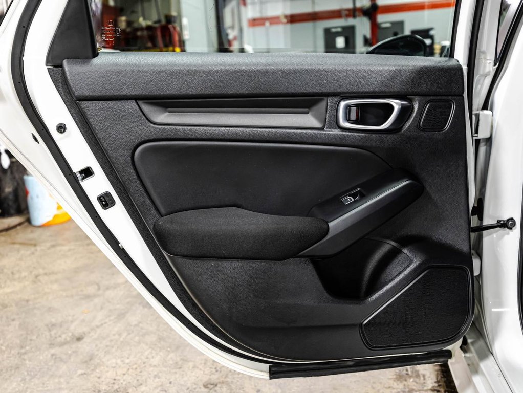 Honda Civic LX 1 PROPRIO I JAMAIS ACCIDENTÉ I CARPLAY I DEMARREUR I SIEGES CHAUFFANTS I CAMERA I SECURITE ACTIVE 2024 à , Québec - 12 - w1024h768px