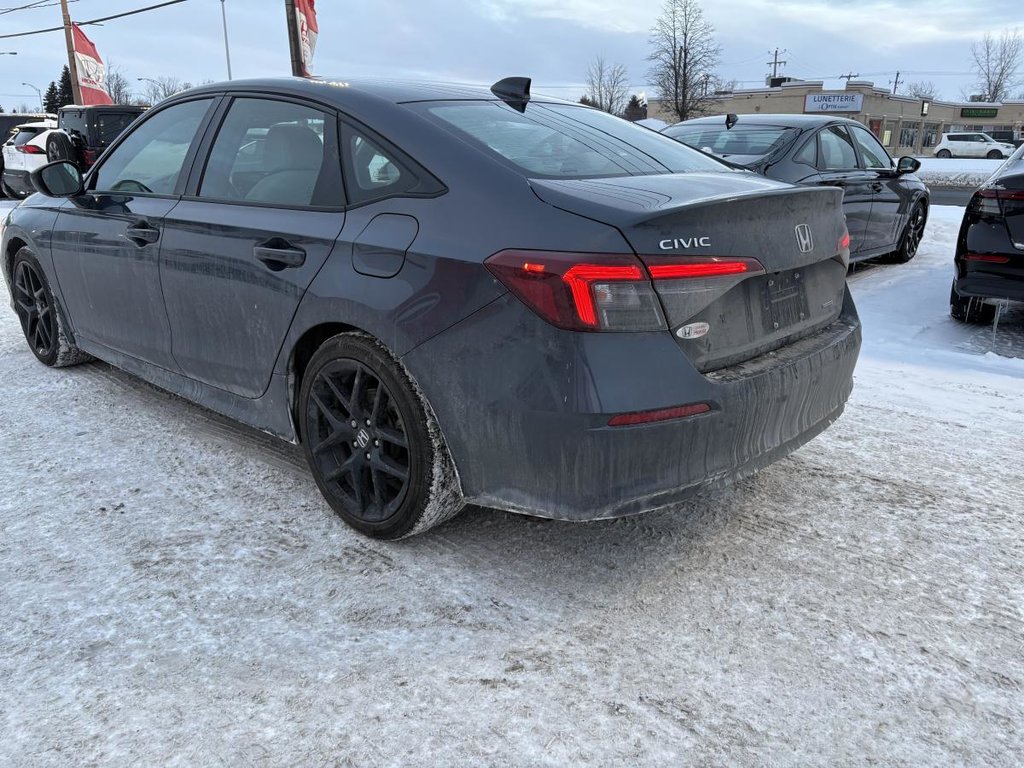 Honda Civic Sport eCVT 15 000 KM I 200 HP I TOIT I MAGS I SIEGES CHAUFFANTS I DEMARREUR I CARPLAY 2025 à , Québec - 4 - w1024h768px