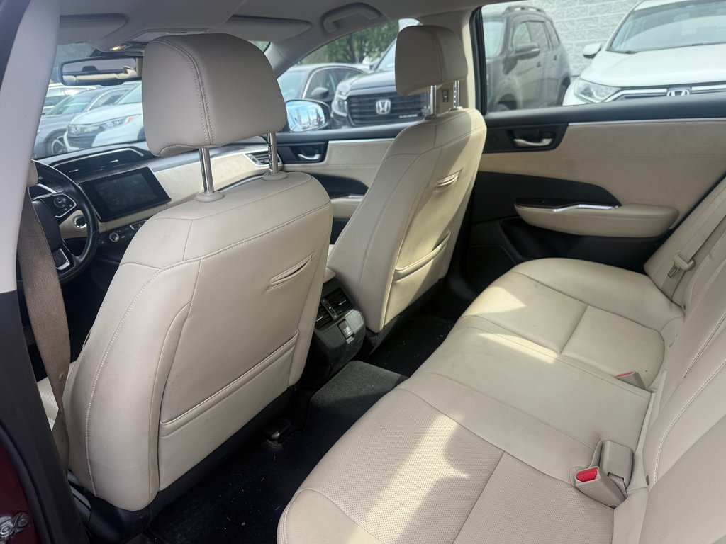 2018 Honda Clarity Plug-In Hybrid Touring in Montreal, Quebec - 4 - w1024h768px