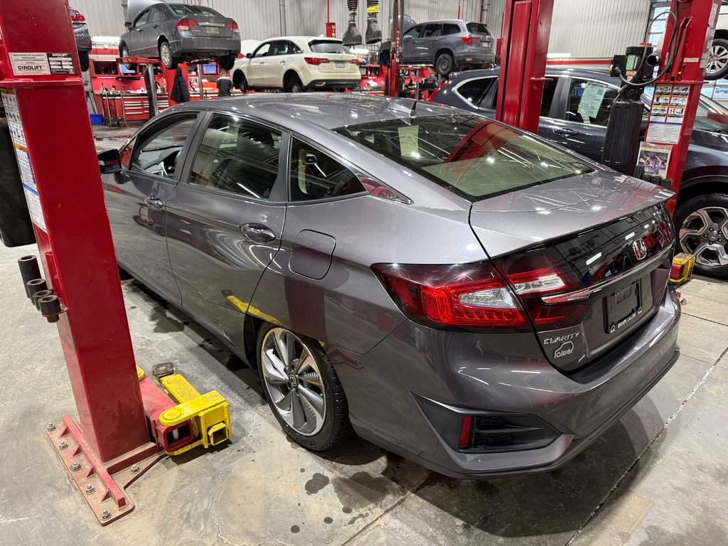 2019 Honda Clarity Plug-In Hybrid Touring in Lachenaie, Quebec - 3 - w1024h768px