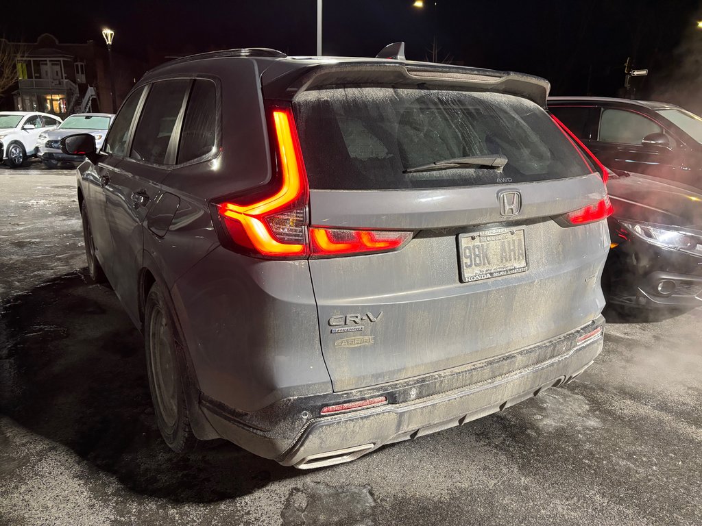 Honda CR-V HYBRID Touring 2023 à Montréal, Québec - 3 - w1024h768px