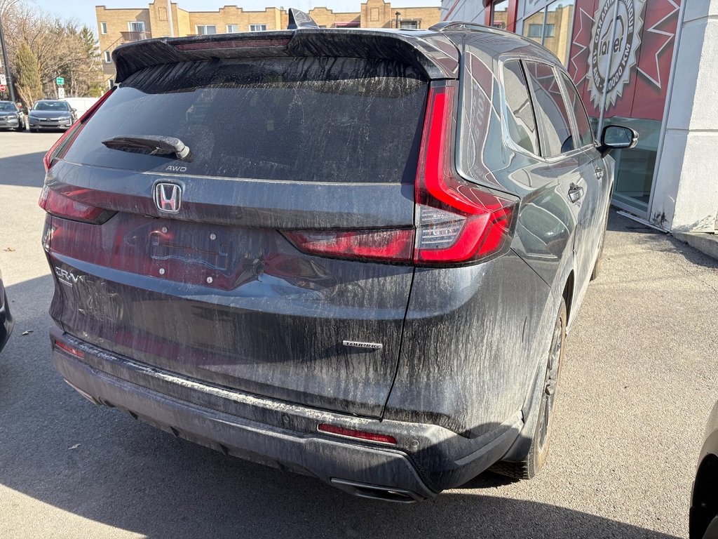 Honda CR-V Hybrid Touring 2023 à Montréal, Québec - 3 - w1024h768px