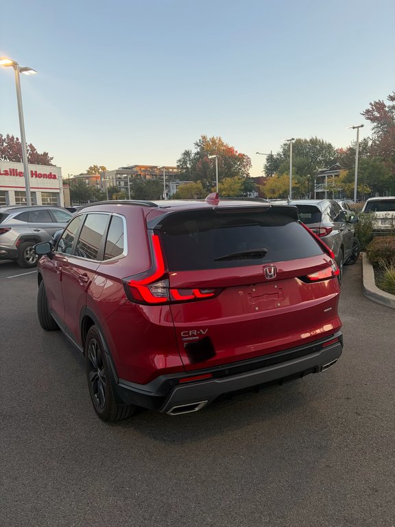 2024 Honda CR-V Hybrid Touring in Montréal, Quebec - 4 - w1024h768px