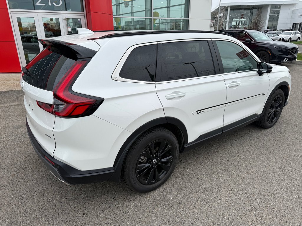 2025 Honda CR-V Hybrid Touring in Lachenaie, Quebec - 6 - w1024h768px
