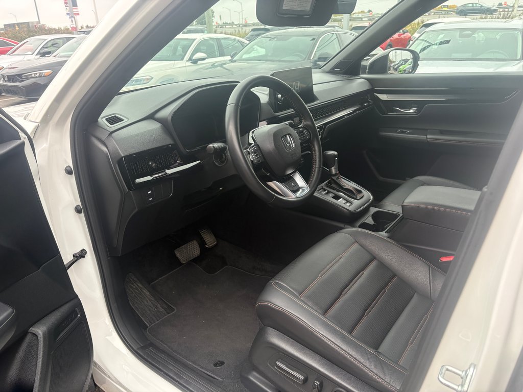 2026 Honda CR-V Hybrid Touring in Lachenaie, Quebec - 6 - w1024h768px