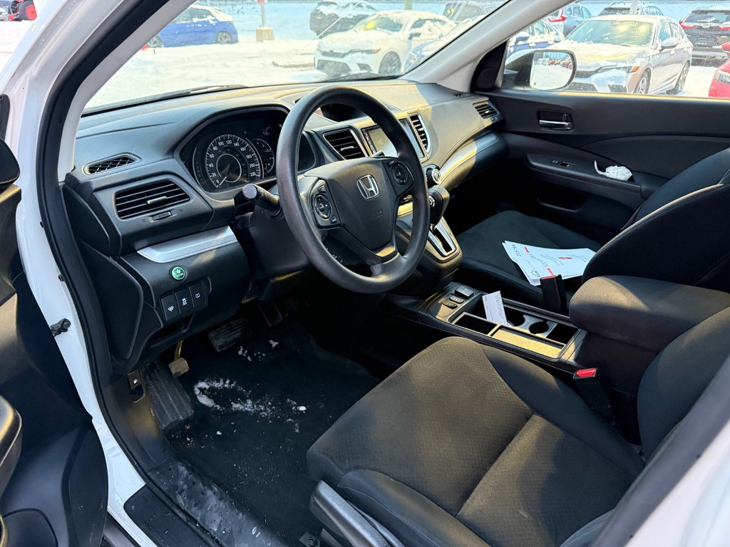 Honda CR-V SE 2015 à , Québec - 11 - w1024h768px