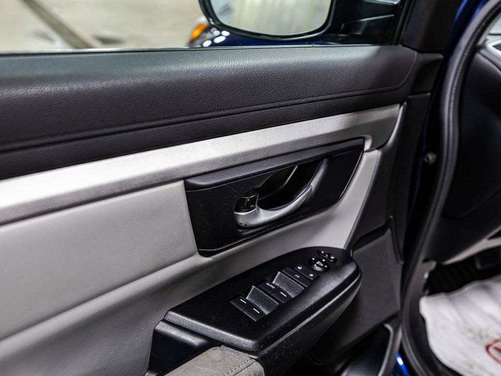 2017 Honda CR-V LX AWD 71 500 KM SEULEMENT JAMAIS ACCIDENTÉ in , Quebec - 11 - w1024h768px