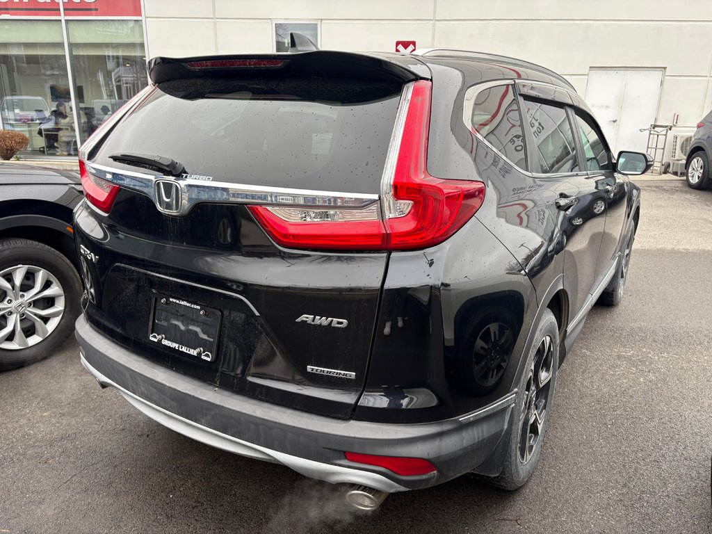 2017 Honda CR-V Touring in Montréal, Quebec - 3 - w1024h768px