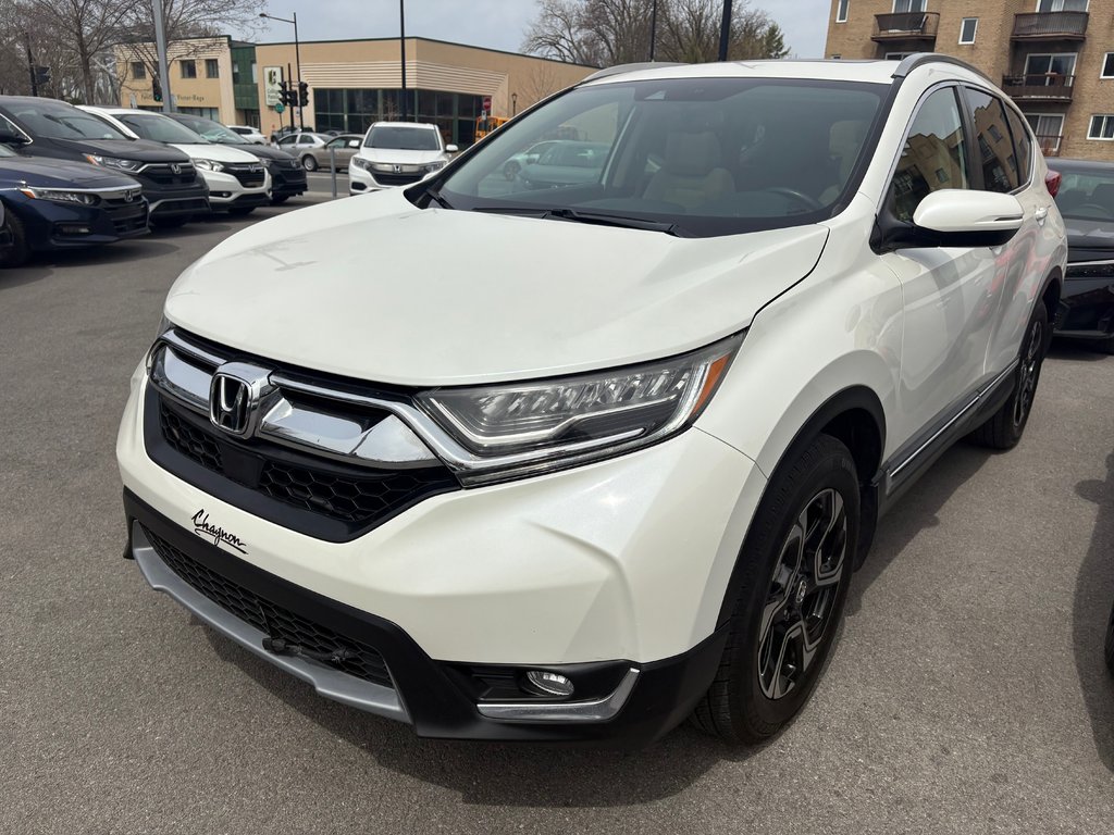 2018 Honda CR-V Touring in Montréal, Quebec - 1 - w1024h768px