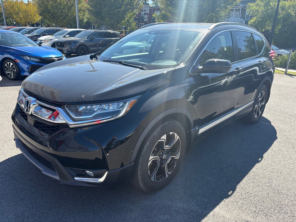 2018 Honda CR-V Touring in Montréal, Quebec - 1 - w1024h768px
